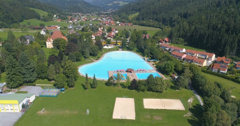 Luftaufnahme des Schlossbad Bärnbach