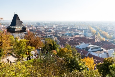 Der Schlossberg in Graz im Herbst